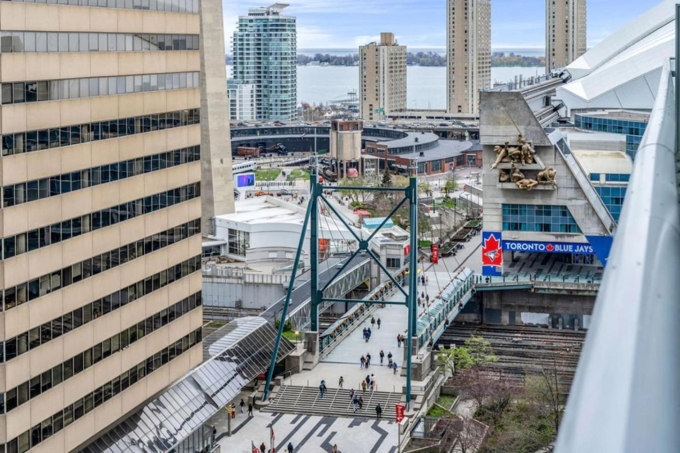 Holiday home Boho 2bdrm Sleeps 6 Near Rogers Mtcc Union Cn Tower