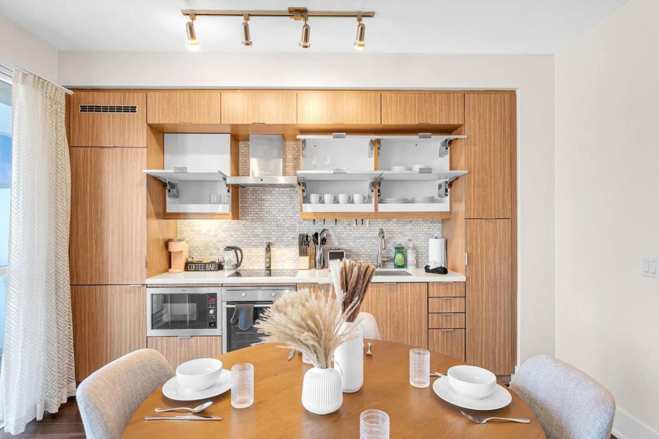 Boho 2bdrm Sleeps 6 Near Rogers Mtcc Union Cn Tower Toronto
