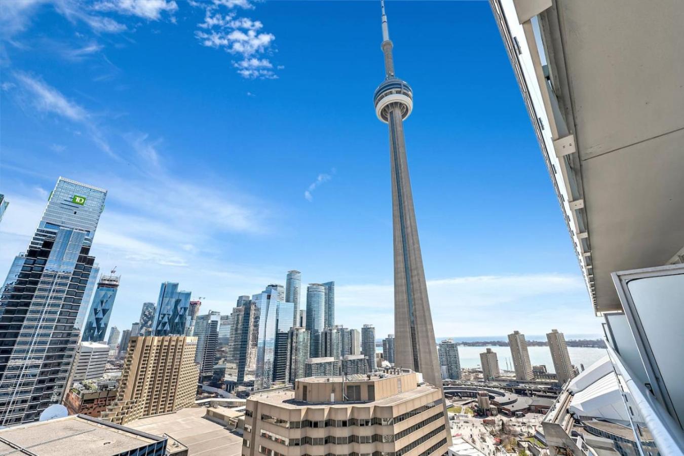 Boho 2bdrm Sleeps 6 Near Rogers Mtcc Union Cn Tower Holiday home Toronto
